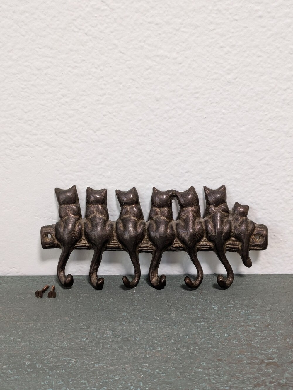 Vintage Brass / Cast Iron Cat Tail Key Hook Holder 7 Kitties Cats